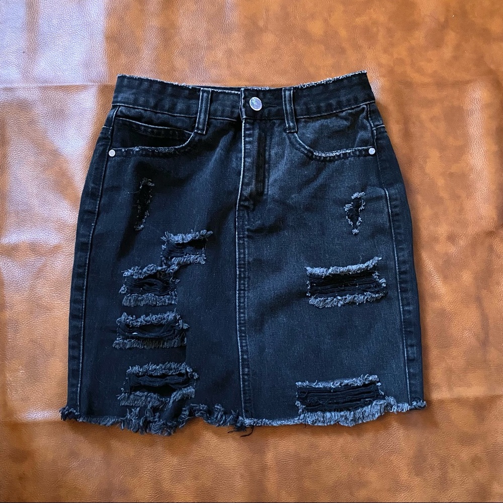 Missguided High Waisted Destroyed Mini Denim Skirt | Black | 0